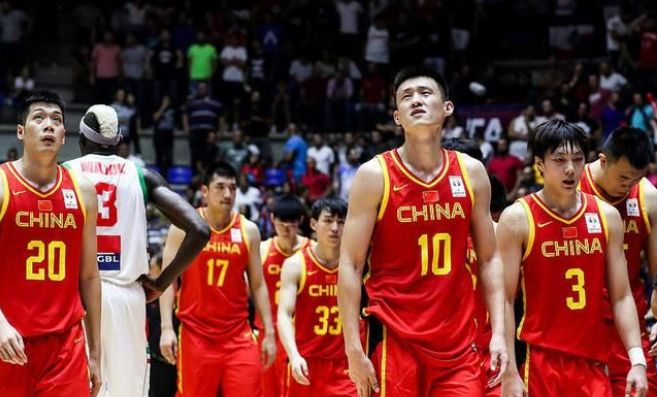 麥克維獨攬17分助力澳大利亞男籃強勢晉級亞洲杯半決賽