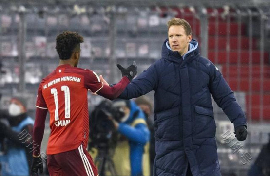 科曼缺席今日NBA大名單，拜仁總監(jiān)弗洛因德透露，球員因病遺憾缺席