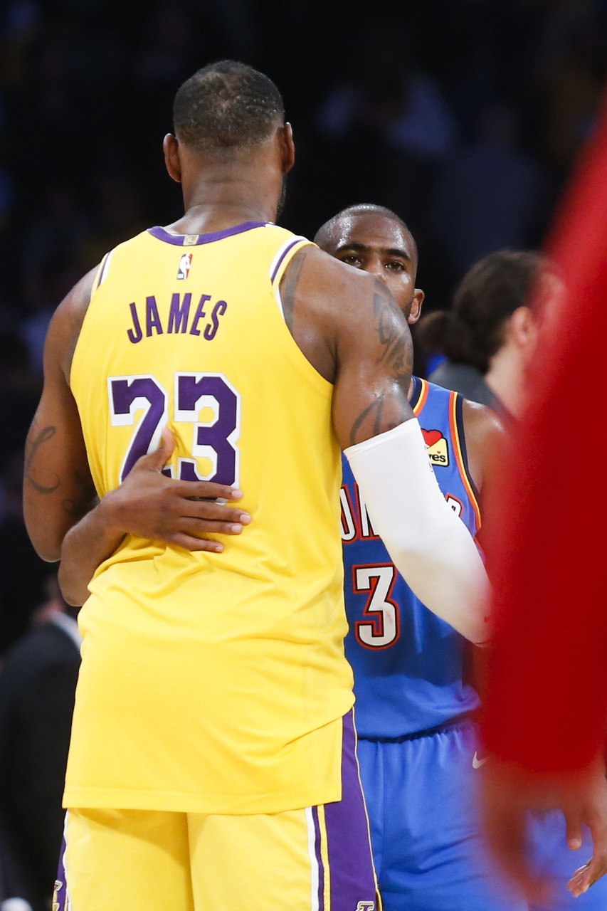 NBA賽場(chǎng)風(fēng)云再起，厄德高傷缺一月，薩卡與馬丁內(nèi)利相繼受傷引發(fā)關(guān)注熱潮