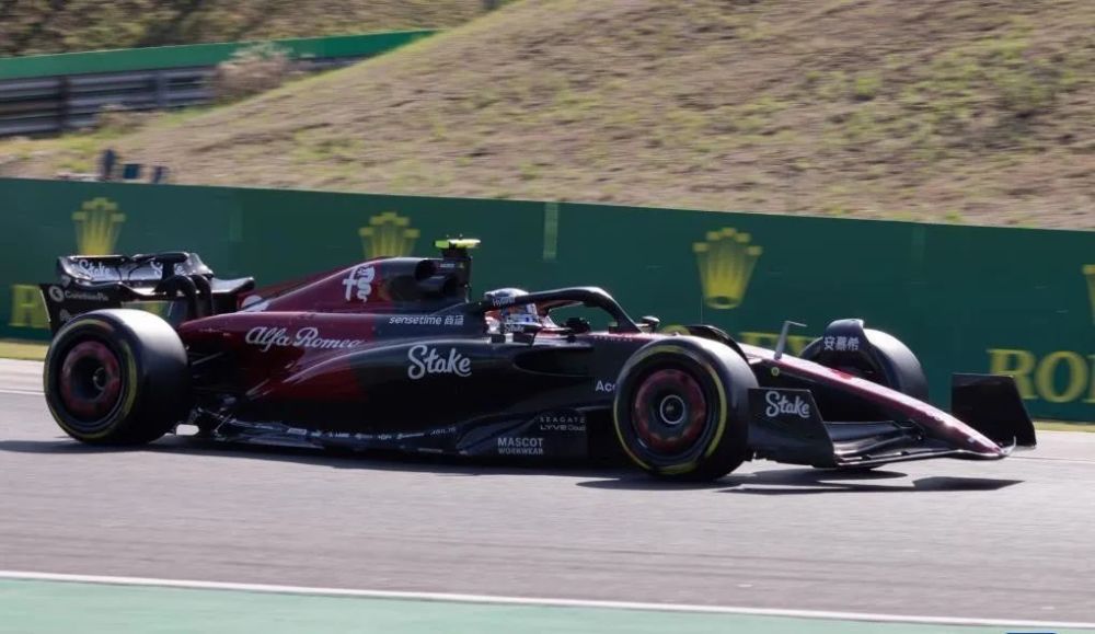 無(wú)周冠宇時(shí)代開(kāi)啟，凱迪拉克F1車隊(duì)宣布佩雷茲和博塔斯攜手征戰(zhàn)2026賽季