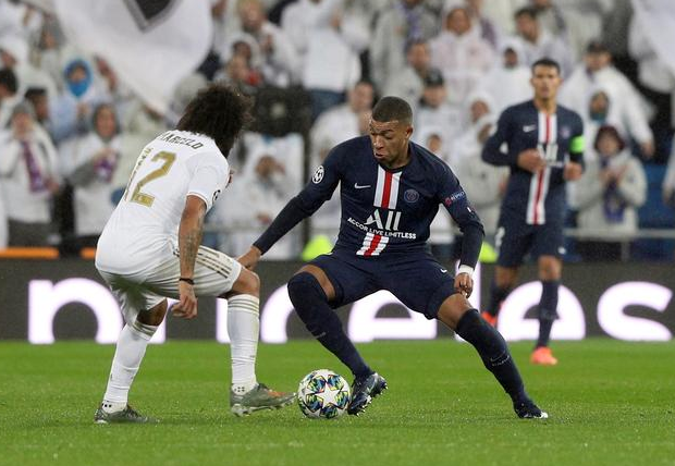 皇馬盯上阿諾德，右后衛(wèi)頭號(hào)目標(biāo)出爐，冬窗中衛(wèi)補(bǔ)強(qiáng)成大勢(shì)所趨