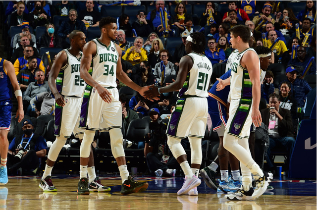 字母波蒂斯閃耀賽場(chǎng)，雄鹿開(kāi)門(mén)紅，以1勝0負(fù)完美開(kāi)局！