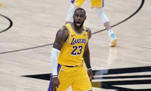 庫茲馬悠閑回顧休賽期，與詹姆斯、布克等人的輕松瞬間與背后故事