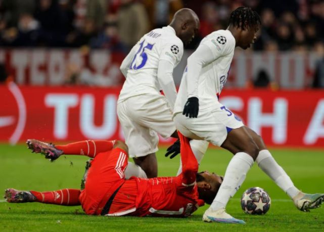 穆勒遭遇爭議進(jìn)球被吹，瞬間的激動與終場的失落