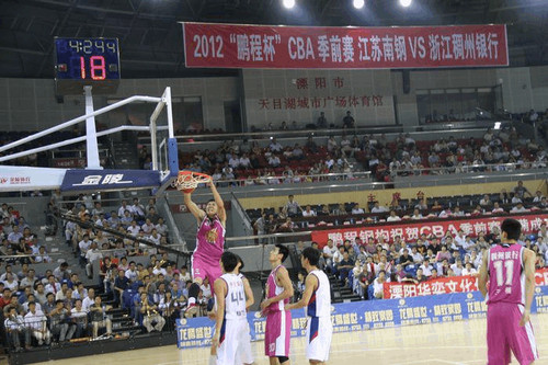 過節(jié)不添堵！西班牙籃球榮耀見證，國慶節(jié)賽場上的不敗傳奇