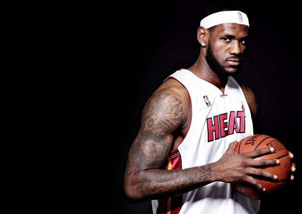 詹姆斯身邊群星閃耀，超越極限的身體雕琢藝術