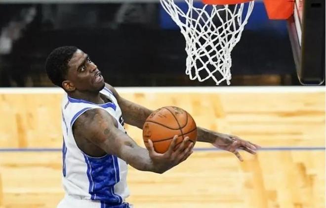 弗蘭克引領球隊閃耀NBA，不僅抗衡世界最佳，更是展現(xiàn)實力與潛力的時刻