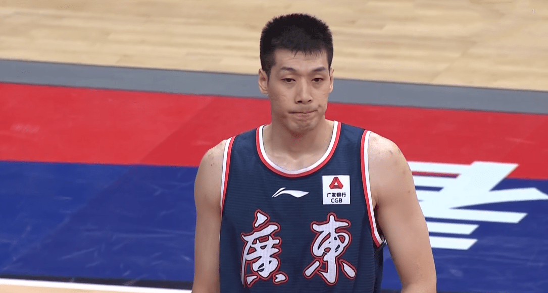 付豪穩(wěn)定發(fā)揮，14中8斬獲16分4助攻，展現(xiàn)NBA實力