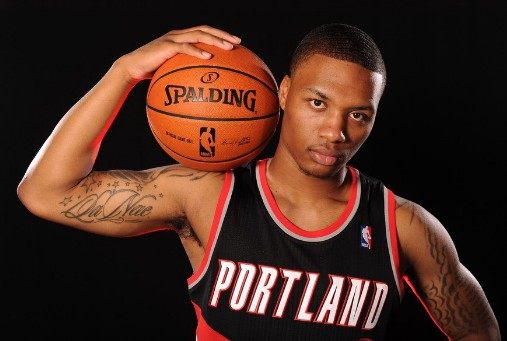 B費閃耀全場，一助攻四射一正，兩次關鍵傳球，五搶斷成球隊勝利催化劑