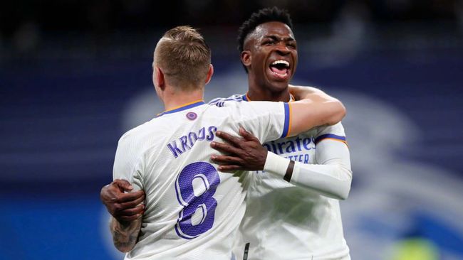 領跑西甲！萊萬半場雙響，成上賽季以來西甲首位打進30球的霸氣前鋒