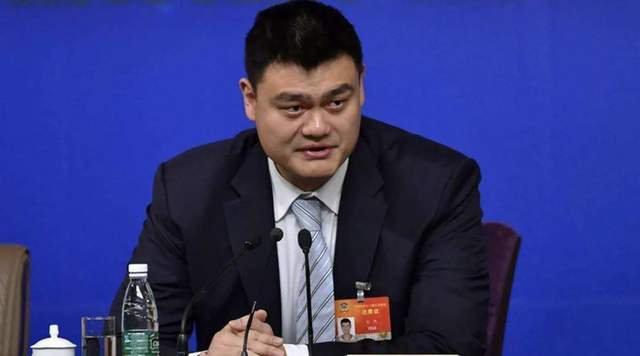 王奕博經(jīng)紀人會晤籃協(xié)高層，探討注冊問題，解決紛爭的關(guān)鍵步驟揭曉