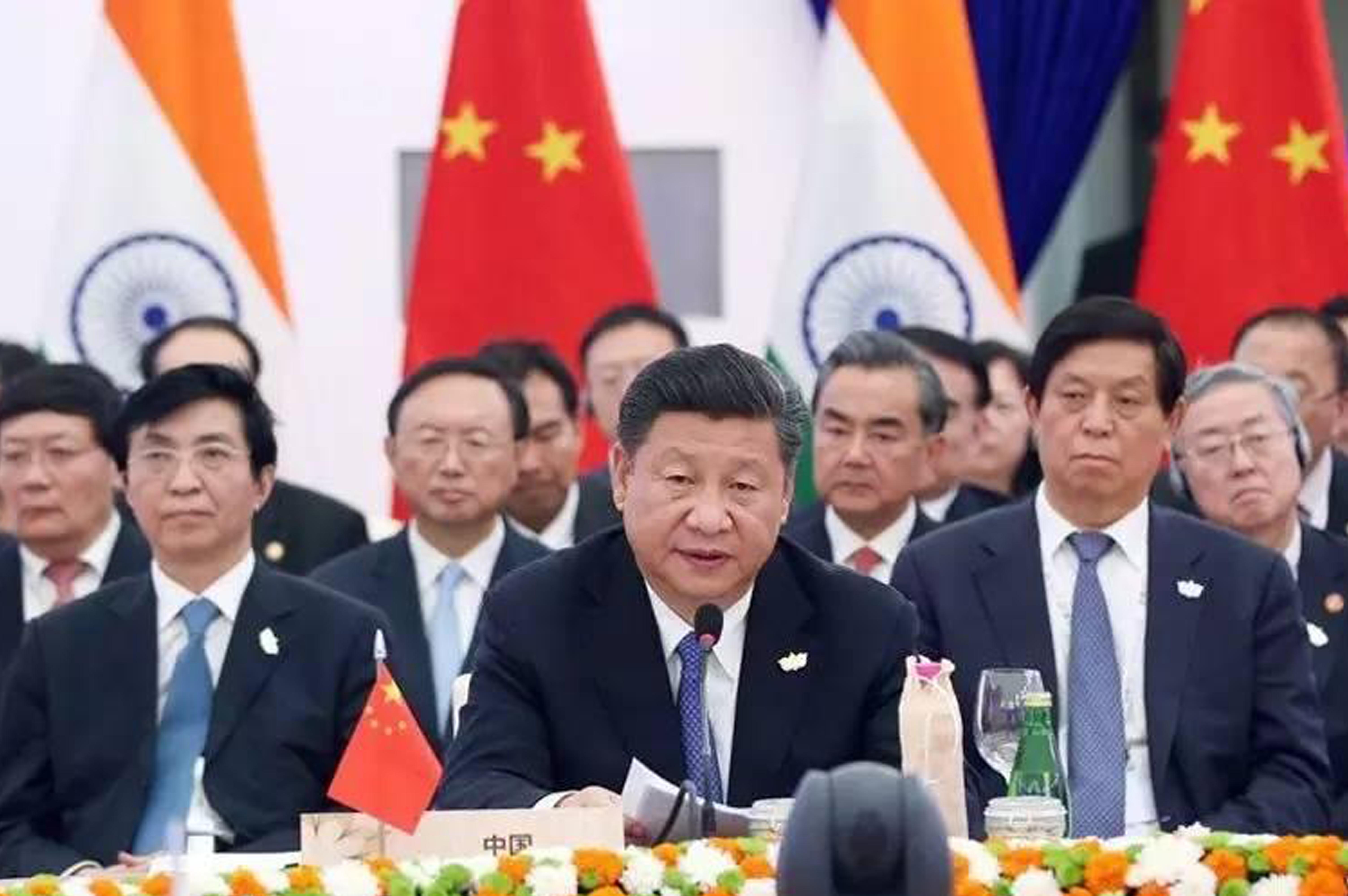 王奕博經(jīng)紀人會晤籃協(xié)高層，探討注冊問題，解決紛爭的關(guān)鍵步驟揭曉