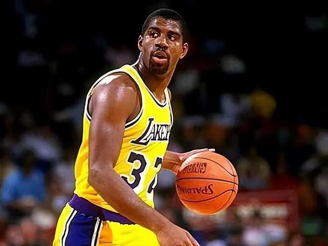 傳奇再現(xiàn)，NBA歷史上四位全勤MVP的榮耀篇章——科比、加內(nèi)特、鄧肯與喬丹