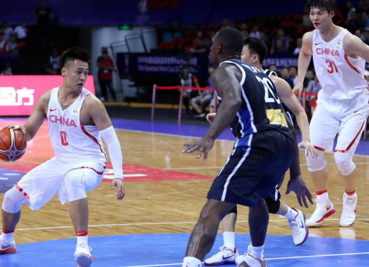 中國男籃重返奧運之路，歸化超級雙能衛(wèi)的最穩(wěn)妥策略