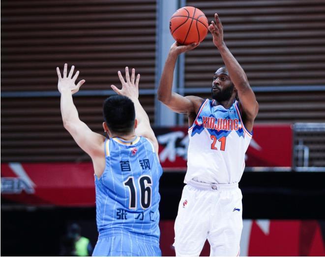 陳林堅(jiān)順利匯合山東男籃，體檢體測(cè)一次通過(guò)展現(xiàn)強(qiáng)勁勢(shì)頭