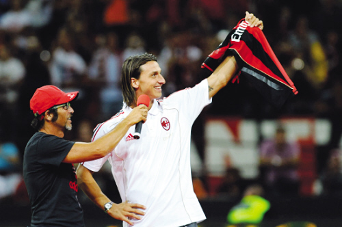 阿萊格里率領(lǐng)米蘭遭遇開(kāi)門黑困境，意甲征戰(zhàn)顯波折