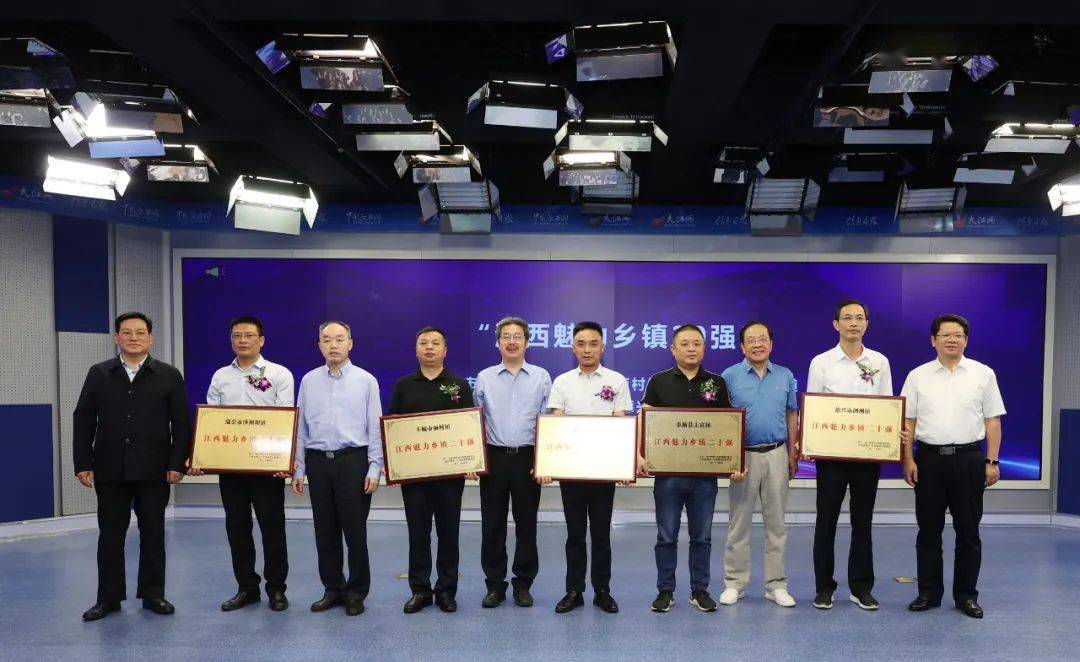 鐵氏喜得貴子，儒雅之名靜待揭曉