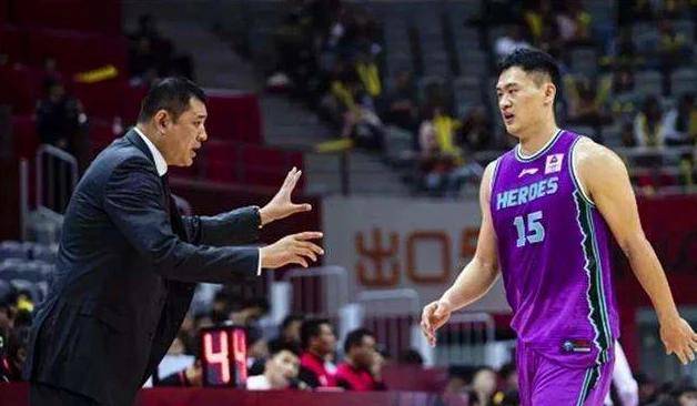 張玉寧等七人身背一黃，客戰(zhàn)巴林再染黃恐將停賽，中國男籃面臨嚴峻考驗