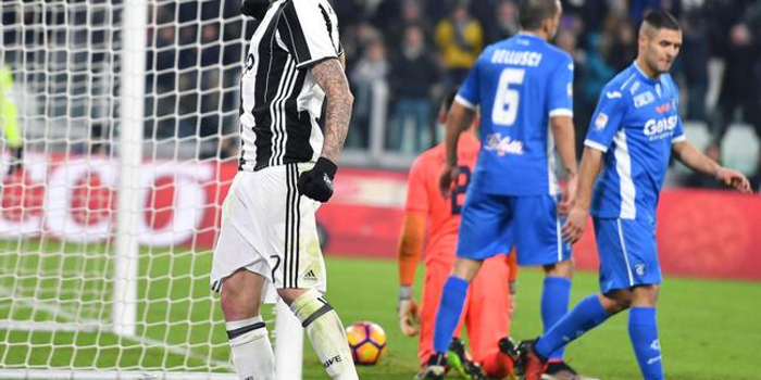 天王蓋地虎！38歲吉魯補(bǔ)時絕殺摩納哥，禁區(qū)內(nèi)轉(zhuǎn)身抽射點燃NBA戰(zhàn)火