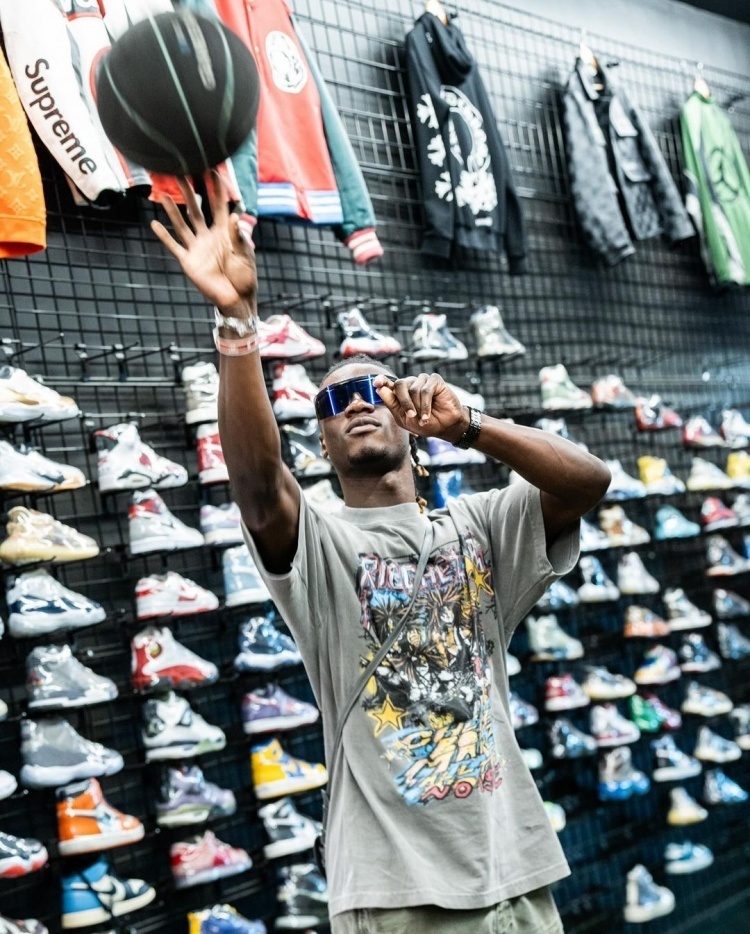 維尼修斯一條龍破門，皇馬展現(xiàn)四重魅力——NBA賽場上的璀璨瞬間