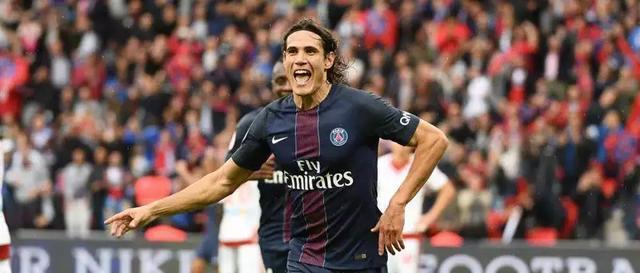 曼聯(lián)遭遇傷病陰霾，梅努歸期成謎，肖即將歸來(lái)提振士氣