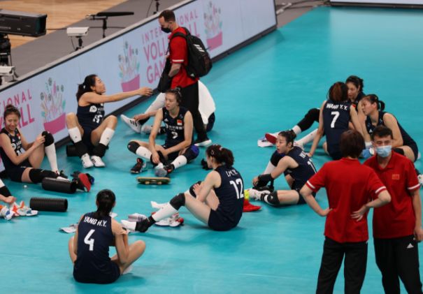 拼盡全力！隰泰誠11投7中獨(dú)得全隊(duì)最高分22分，外加7板4助與精準(zhǔn)三分雨下