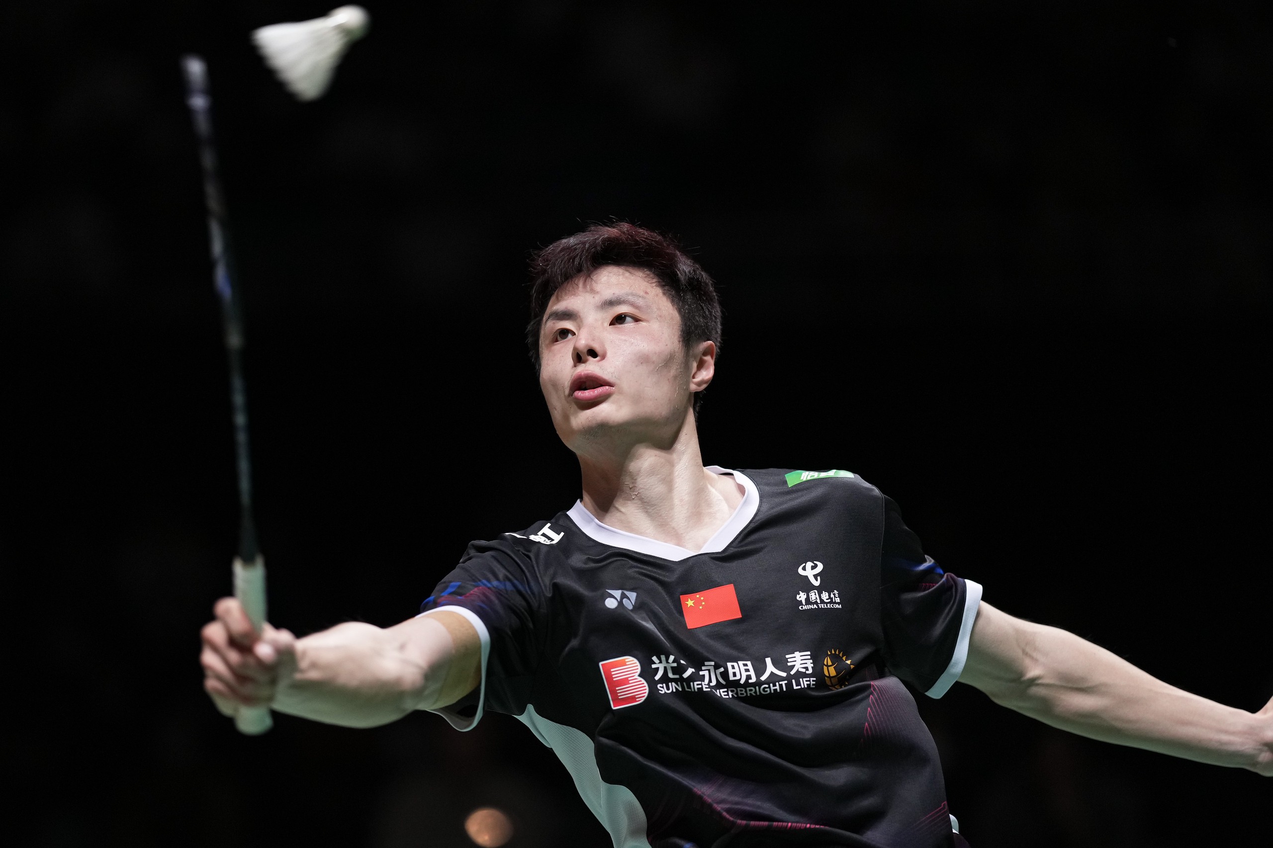 鄭思維奧運榮光背后的誤會，機場小插曲引發(fā)合影風波，誤認成王昶