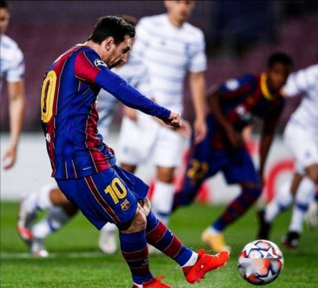 新世紀(jì)歐冠射手榜，C羅梅西領(lǐng)跑，萊萬(wàn)沖擊百球里程碑