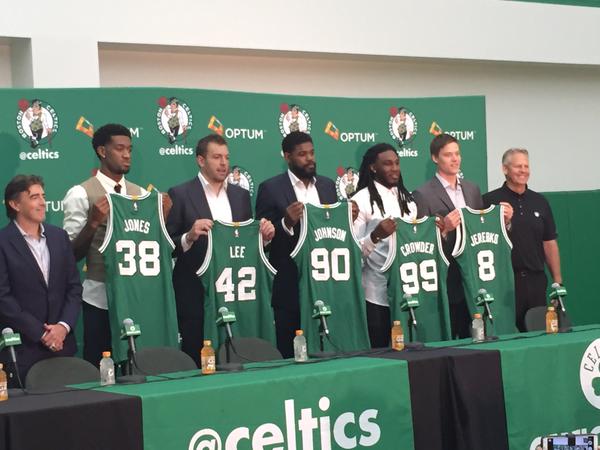 建議，KG談老里執(zhí)教困境，掙扎源于球員表現(xiàn)，綠軍時期志在奪冠