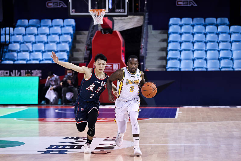 夏曉司視角下的廣廈籃球，CBA四強的穩(wěn)固地位與山東外線進攻的挑戰(zhàn)