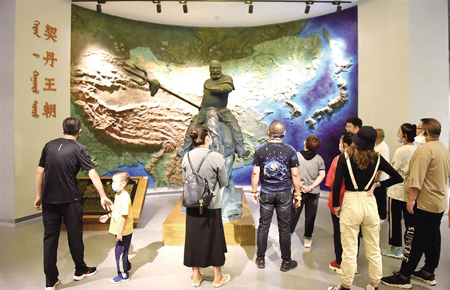 赤峰博物院開館兩年仍使用樣片遭質(zhì)疑，回應(yīng)中明確不存在拖欠尾款問題