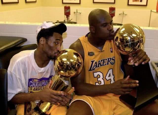 韋德熱議NBA傳奇，與科比交手的球員心中的歷史前三之爭(zhēng)