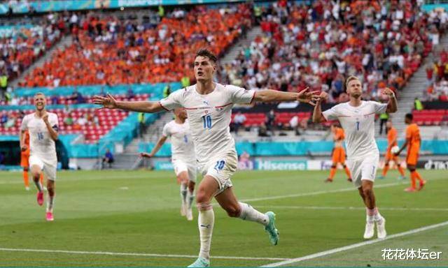 范迪克染紅離隊，荷蘭隊迎戰(zhàn)德國遭遇重大打擊——訓(xùn)練營失一大將