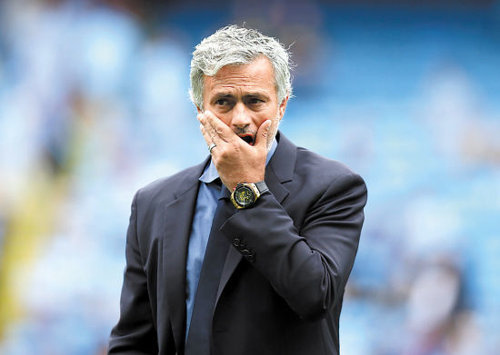 滕哈赫下課與穆里尼奧的決策失誤，選擇上的錯誤背后的共同因素