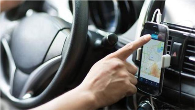 網約車司機中途趕客，乘客秒懂下車，這背后隱藏著怎樣的故事？