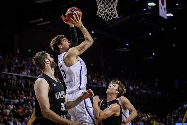 面對全新挑戰(zhàn)，新西蘭男籃的三分雨，中國男籃如何應(yīng)對