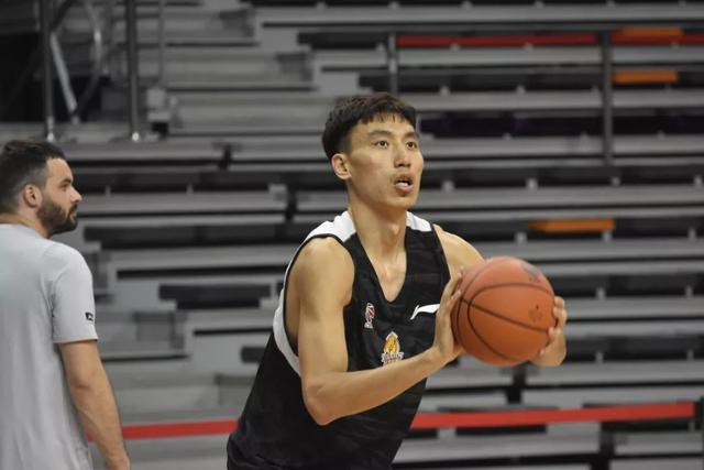 面對全新挑戰(zhàn)，新西蘭男籃的三分雨，中國男籃如何應(yīng)對