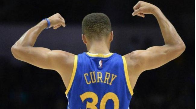 庫里，從身體素質(zhì)到技術(shù)精湛的轉(zhuǎn)變之路