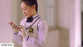 李在明身旁女翻譯因高顏值走紅，揭秘她的傳奇人生！