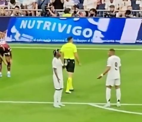 維尼修斯發(fā)聲，伯納烏的歧視事件令人遺憾，我堅定支持亞馬爾等人