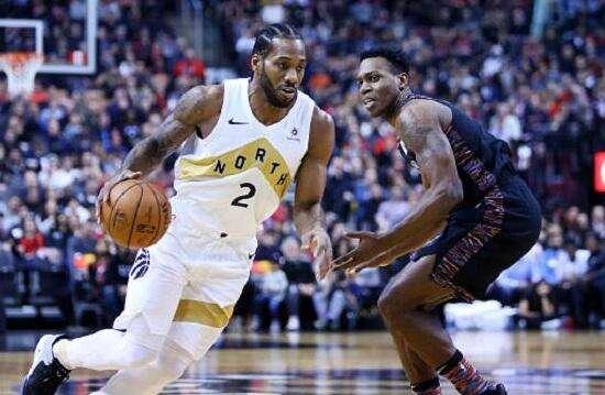 雷吉的獨(dú)特風(fēng)采，護(hù)目鏡下的籃球巨星之光