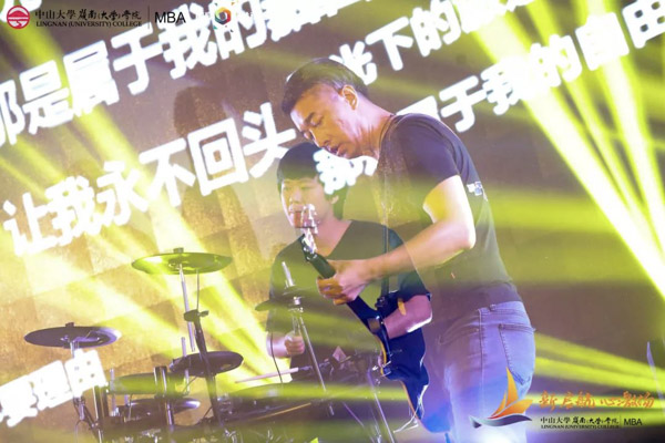 莫雷托之星，阿馬杜的崛起——一位21歲前鋒的新生力量