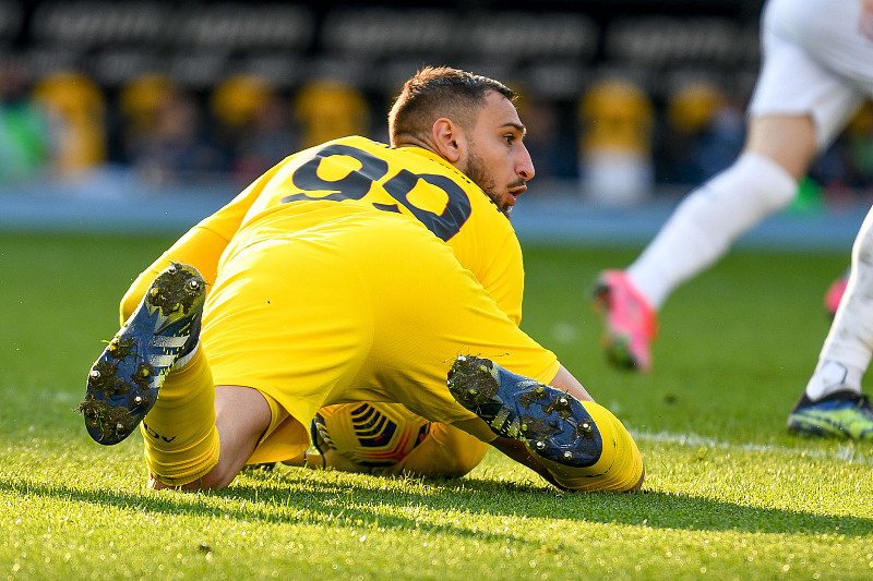 魯尼盛贊多納魯馬，世界最佳門將之一，曼聯(lián)若不追逐他，球迷將集體抓狂