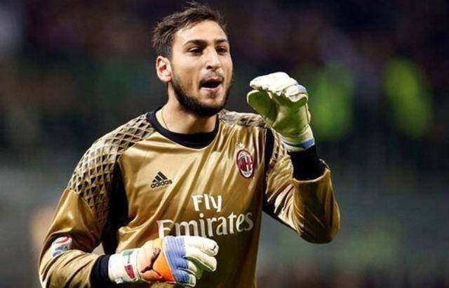 魯尼盛贊多納魯馬，世界最佳門將之一，曼聯(lián)若不追逐他，球迷將集體抓狂