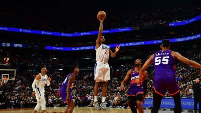 絲滑！崔永熙撤步長兩分再中，展現(xiàn)NBA新星風(fēng)采