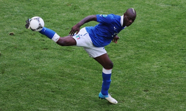 足球運動員的故事腳，背后的奮斗故事與伊布的奮斗之路