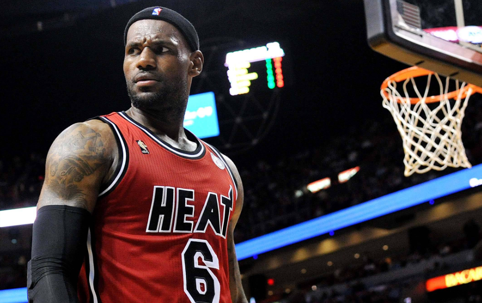 詹姆斯中國行，耐克詹23戰(zhàn)靴首發(fā)上海站，成都站掀起籃球熱潮