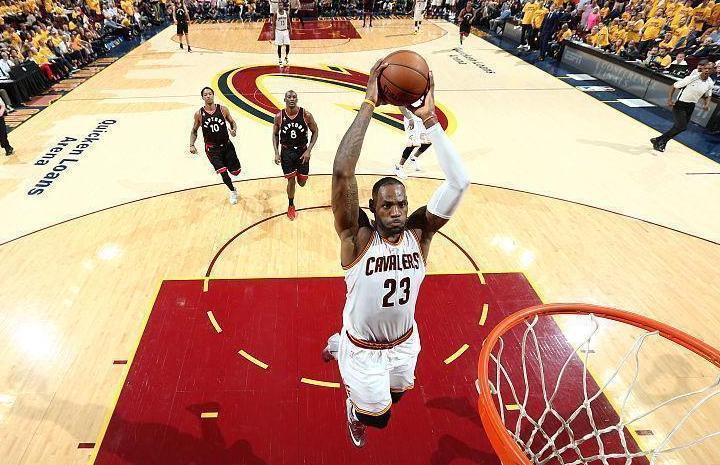 拉塞爾·威斯布魯克，游艇上的籃球傳奇，保持巔峰狀態(tài)