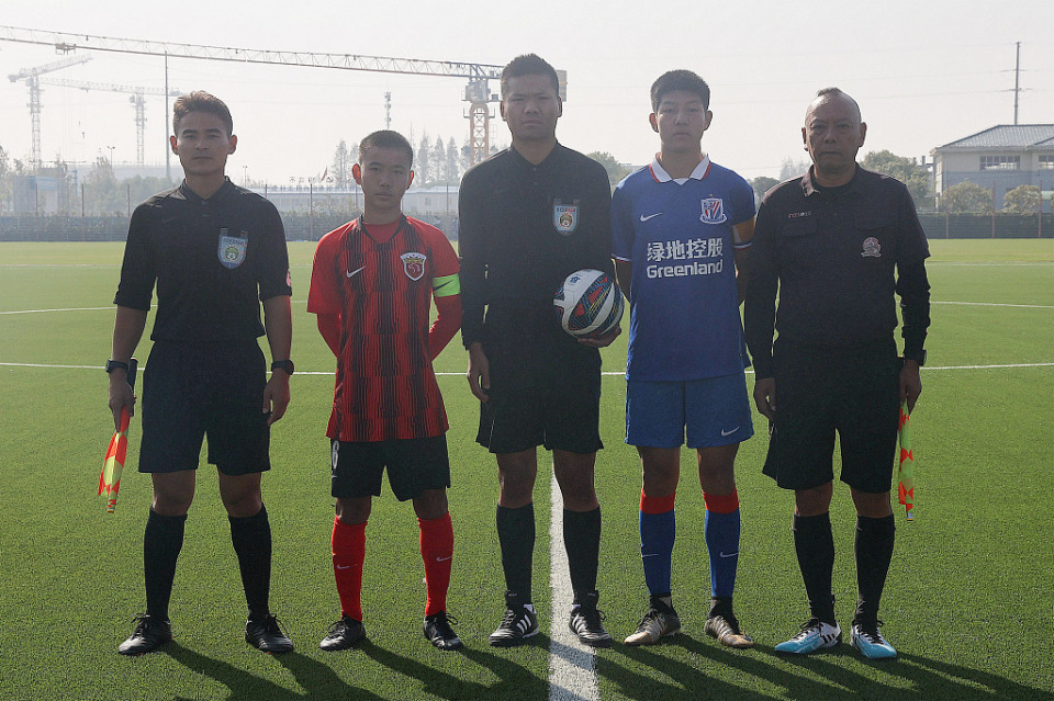 建議，大連鯤城主帥，努力鑄就輝煌，球迷的支持是我們前行的動(dòng)力