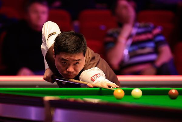 斯諾克沙特大師賽，羅伯遜展現(xiàn)六重天賦，獨領(lǐng)風(fēng)騷創(chuàng)紀錄之夜
